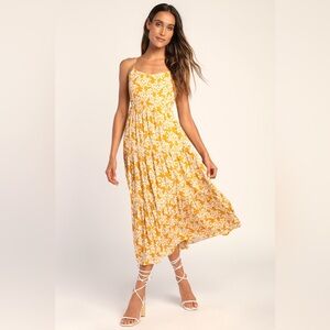 Catching Sunrays Mustard Yellow Floral Print Midi Dress
Lulus